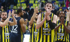 Fenerbahçe Beko, Aliağa Petkimsporu 88-75 ile geçti