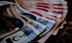 Emekli bayram ikramiyelerini 4 bin TLye yükseltecek kanun TBMMde