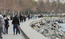 İstanbulda sıcak hava: Vatandaşlar sahillere akın etti