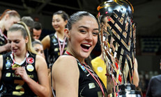 Vakıfbankta Zehra Güneş, şampiyonluğun ardından konuştu: Geri dönüşleri çok seviyoruz