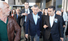 Özgür Özel’e alçak saldırı