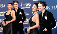 Aşkın ilanı iki sene sonra geldi… İlk pozlarını el ele verdiler: Dünya duysun ben onu seviyorum