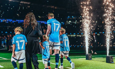Manchester Cityde Kevin De Bruynenin heykeli dikiliyor Pep Guardioladan veda gözyaşları...