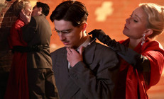 Kıskanç sevgiliden ünlü oyuncuya rest: Öyle sahnelerde oynamanı istemiyorum