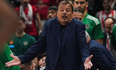 Ergin Ataman, tezahüratlar sonrası çılgına döndü: Hiç kimse benim ülkemle böyle konuşamaz