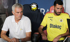 Mourinho getirdi Fenerbahçeden ayrılıyor İşte teklif yapacak takım