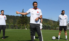 Ümit Milli Futbol Takımı Teknik Direktörü Egemen Korkmaz: Problem çözmeye geldik