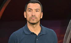 Giovanni van Bronckhorst için Liverpool iddiası