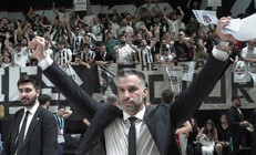 Beşiktaş Basketbol Şube Sorumlusu Özkan Arseven: Ligde kalma savaşı verirken şampiyonluğu düşünür hale geldik