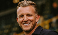 Dirk Kuyt yeni takımına resmi imzayı attı