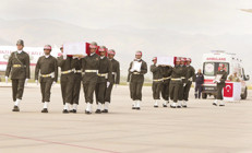 Şehitler için Hakkâri’de tören yapıldı... Yüreğimiz 12 parça