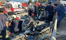 Kocaeli’de feci kaza İki otomobil ve TIR çarpıştı; 5 ölü, 1 yaralı