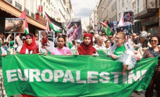 Binlerce kişi İsraili protesto etti
