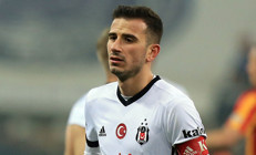 Oğuzhan Özyakuptan Beşiktaş taraftarına mesaj: Doğru değil