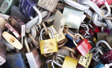 Ünlü aşk kilitleri söküldü