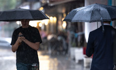 Meteorolojinin İstanbuldaki yağış beklentisi değişti | İşte sağanağın etkili olacağı tarih