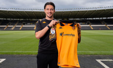 Trabzonspor açıkladı: Enis Destan, Hull Cityde