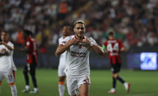 Galatasarayda Barış Alper Yılmaz sazı eline aldı, 5 dakikada her şeyi değiştirdi: Yıllar sonra bir ilk