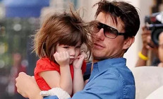 Öz kızına yıllar önce sırt çevirmişti… Babalık 60’ından sonra yine aklına düştü: Genç sevgilisinden çocuk istiyor