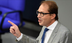 Dobrindt: Önce güvenlik