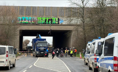 Franconiadaki A3te ciddi kaza: İki kişi ağır yaralandı, bir köpek kaçtı, helikopter harekete geçti