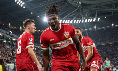 Beşiktaşın yeni transferi El Bilal Toure İstanbula geldi