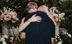 Evlenme teklif edeceksen bitir bu işi dediler... Nişanı baba baskısı hızlandırmış