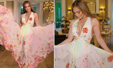 Kimsenin gözü çiçekli elbiseyi görmedi... Meğer bekar evinin oturma odası böyleymiş