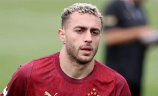 Söz uçar yazı kalır: Barış Alper ve Isak