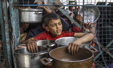 Gazzede 3ü çocuk 5 Filistinli daha açlıktan hayatını kaybetti