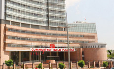 CHPnin kurultay iptali davası ertelendi