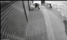 Tartıştığı kişiyi tabancayla başından vurdu, olay anı kameraya böyle yansıdı