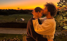 Yılın düğününe sayılı saatler kaldı… Konuklardan sürpriz şova kadar her şey belli ama törenin yerini bir tek gelinle damat biliyor