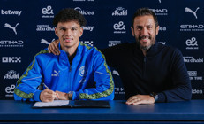 Manchester City, Nico OReilly ile 5 yıllık yeni sözleşme imzaladı