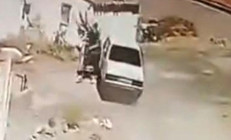 Bir sürücünün başına gelebilecek en kötü olay Seyir halindeyken aracın içinde gördü, korkuyla aşağı atladı