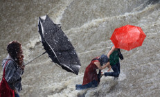 Meteorolojiden kuvvetli yağış uyarısı Prof. Dr. Şenden Cuma günü için şiddetli yağış uyarısı: Umarım tahminim tutmaz