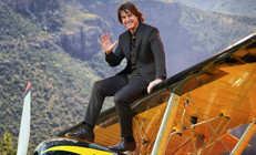 Bu kez görevimiz tehlike değil, görevimiz düğün Her şeyin en görkemlisini istiyor: Ya uzayda ya da denizin altında evlenecekler