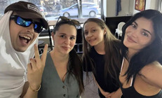 Ayrılık iddiaları yalan oldu… Ünlü çift aylar sonra yan yana Onu görebilmek için okyanuslar aşıyor