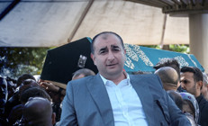 Avukat Serdar Öktem, toprağa verildi | Tabutta dikkat çeken detay