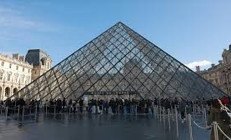 Louvre Müzesinden çalınan mücevherlerin değeri 88 milyon euro