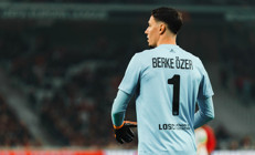 Berke Özer yine penaltı kurtardı, Lillee yetmedi