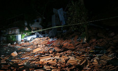 Balıkesirde 6.1 büyüklüğünde deprem İstanbul dahil birçok ilde hissedildi