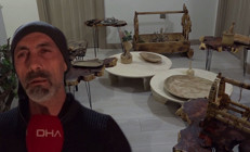 Ormandan toplayıp evinde biriktiriyor Yıllardır bunun hayalini kuruyor