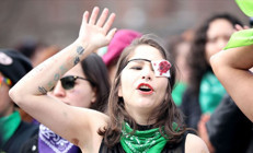 Kadınlar ABDden ayrılmak istiyor