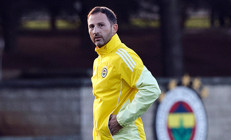 Fenerbahçede eksikler Tedescoyu düşündürüyor: Ferencvaros maçında 5 oyuncu forma giyemeyecek