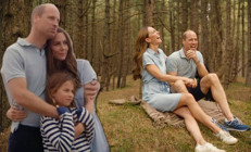 Ne yapsa kalbine söz geçiremiyor… Aşkı yine dilinden döküldü… Güzeller güzeli karısını övmeden duramıyor