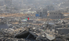 İsrailin Gazzeye saldırıları durmadı: Savaş uçakları Refahı vurdu