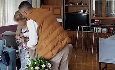 Ne utanma var ne sıkılma Yaşlı kadınları hedef alıyordu: Evdeki güvenlik kamerasına yakalandı