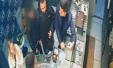 Altınları kaybolan kadın polise başvurunca şok gerçek ortaya çıktı Kamera görüntüleri ele verdi... Kumar borcum vardı
