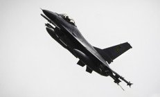 ABDye ait F-16 savaş uçağı düştü
